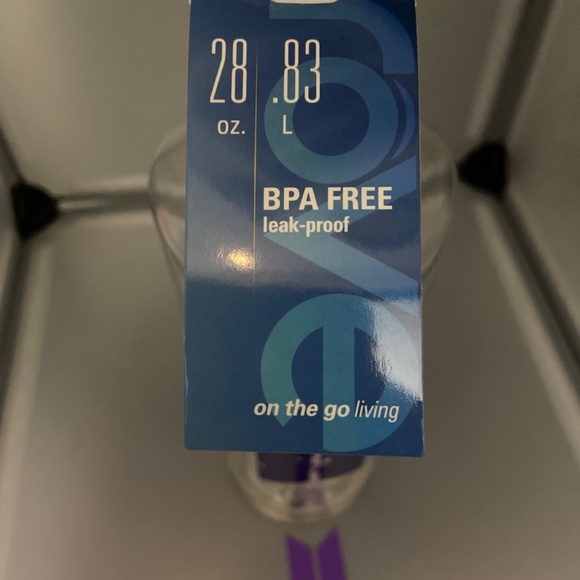 Eastman Tristan water bottle. Plastic material. New !! K-pop inspired - Picture 3 of 6